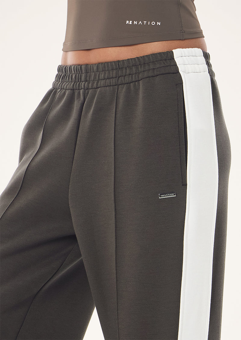 TRIUMPH PANT 2.0 IN DARK OLIVE & WHISPER WHITE