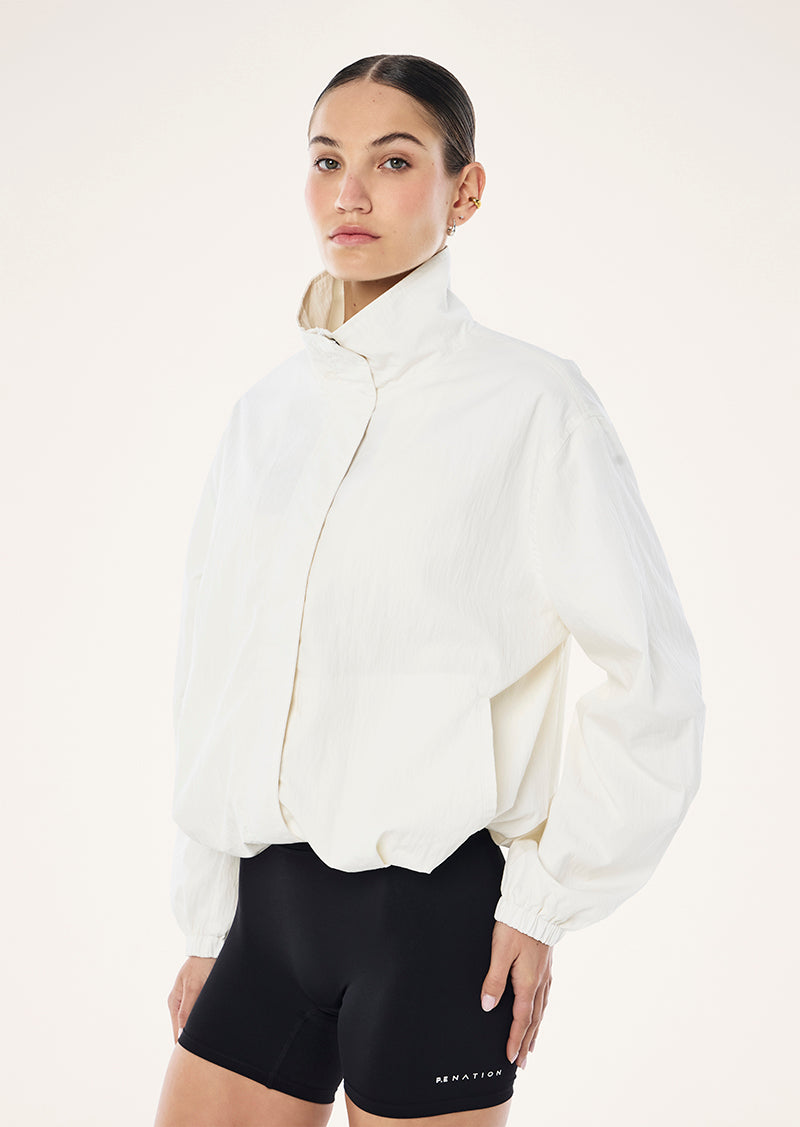 UNIVERSAL+JACKET_264J098_WHISPER+WHITE-033_1