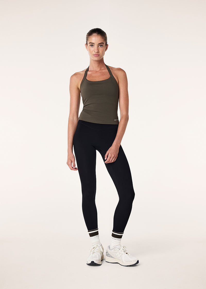 UNWIND-HALTER-TANK_251W039_TARMAC_007-R_1