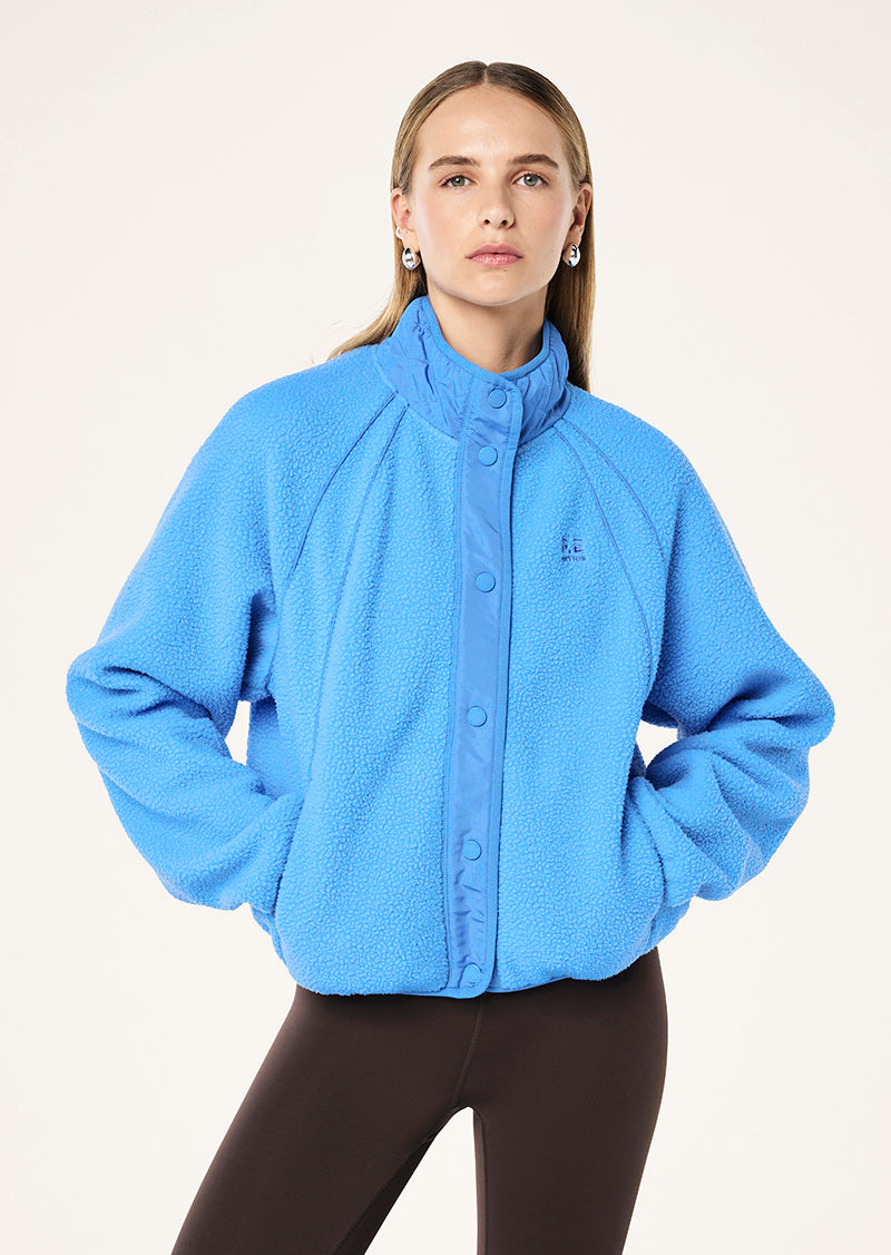 VENTURE SHERPA JACKET IN MARINA BLUE BY P.E NATION, WOMEN'S ATHLEISURE JACKETS