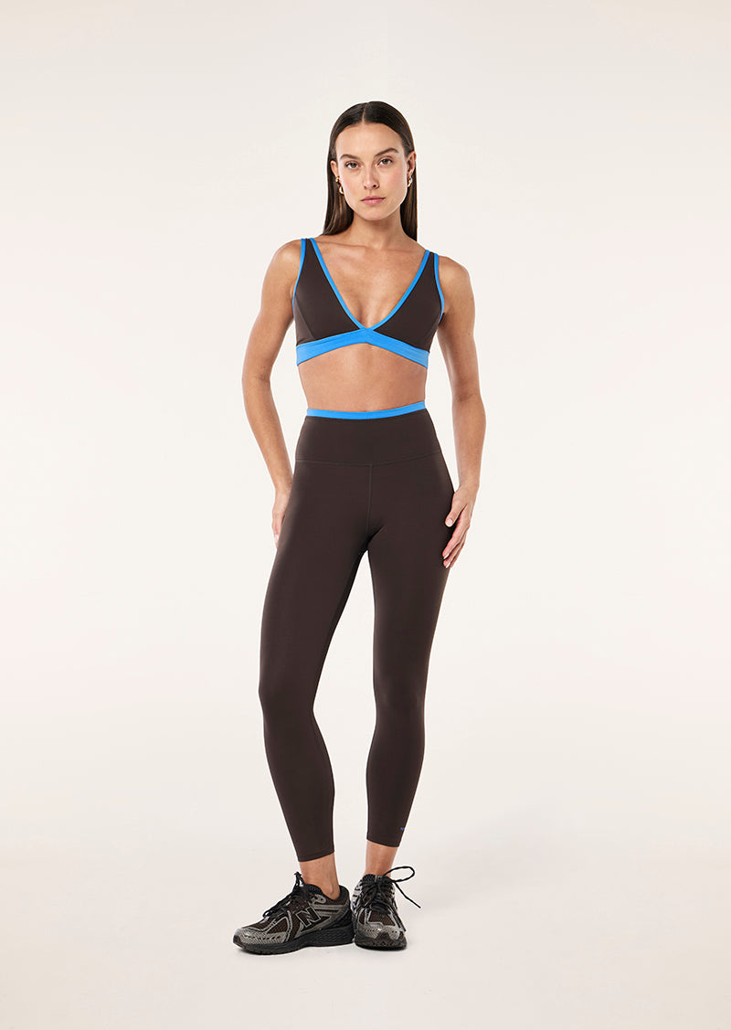 VIBE SPORTS BRA IN COFFEE & MARINA BY P.E NATION, WOMEN'S ATHLEISURE SPORTS BRA