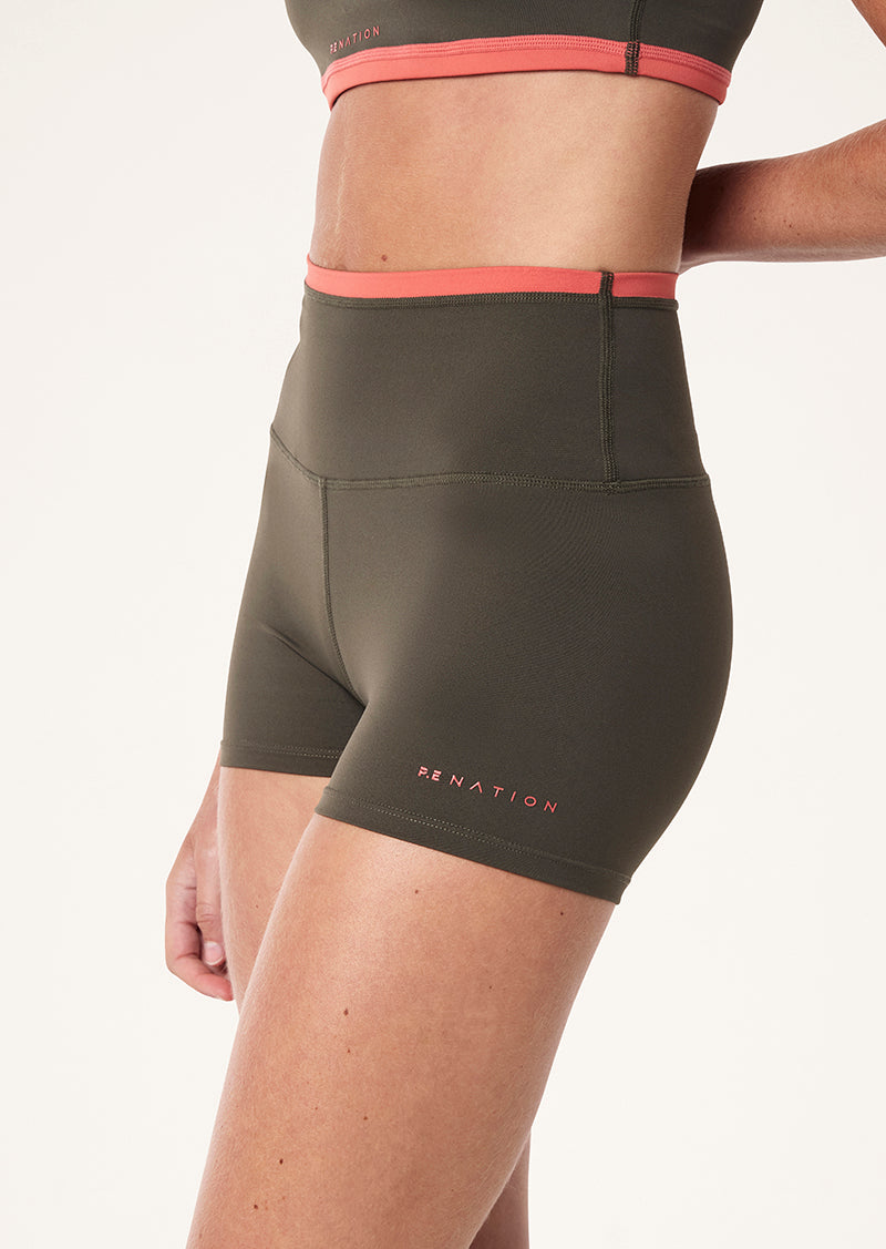 VITA+2+5+BIKE+SHORT_243S432_TARMAC+_060_1