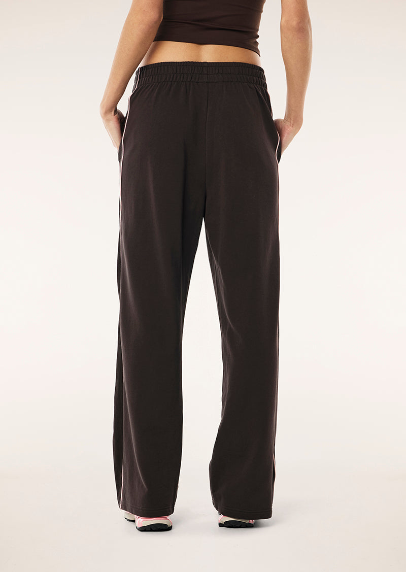 VITA TRACKPANT IN ESPRESSO BY P.E NATION, WOMENS ATHLEISURE LOUNGE TRACKPANT BROWN