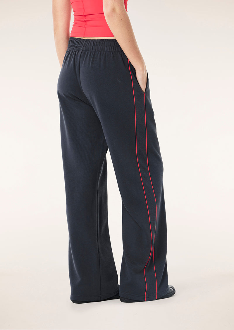 VITA+TRACKPANT_253P165_MARINE+BLUE-16_1