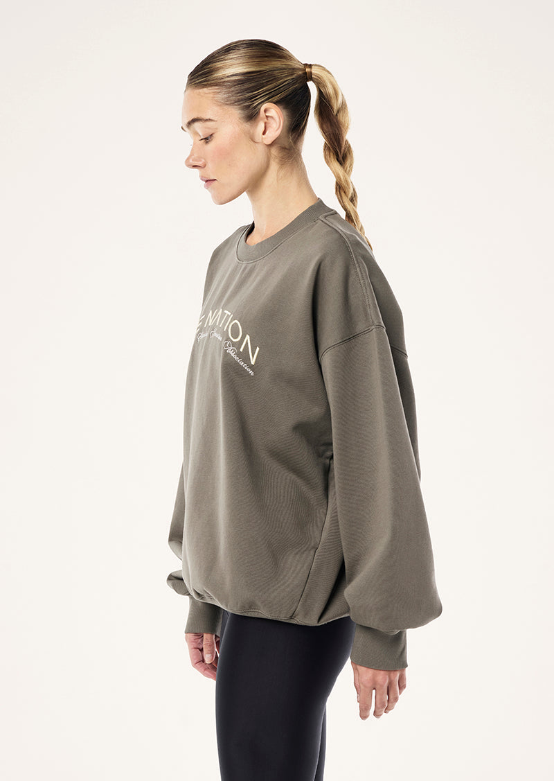 VOLUME+SWEAT_252F197_WASHED+DUSTY+OLIVE-3477_1