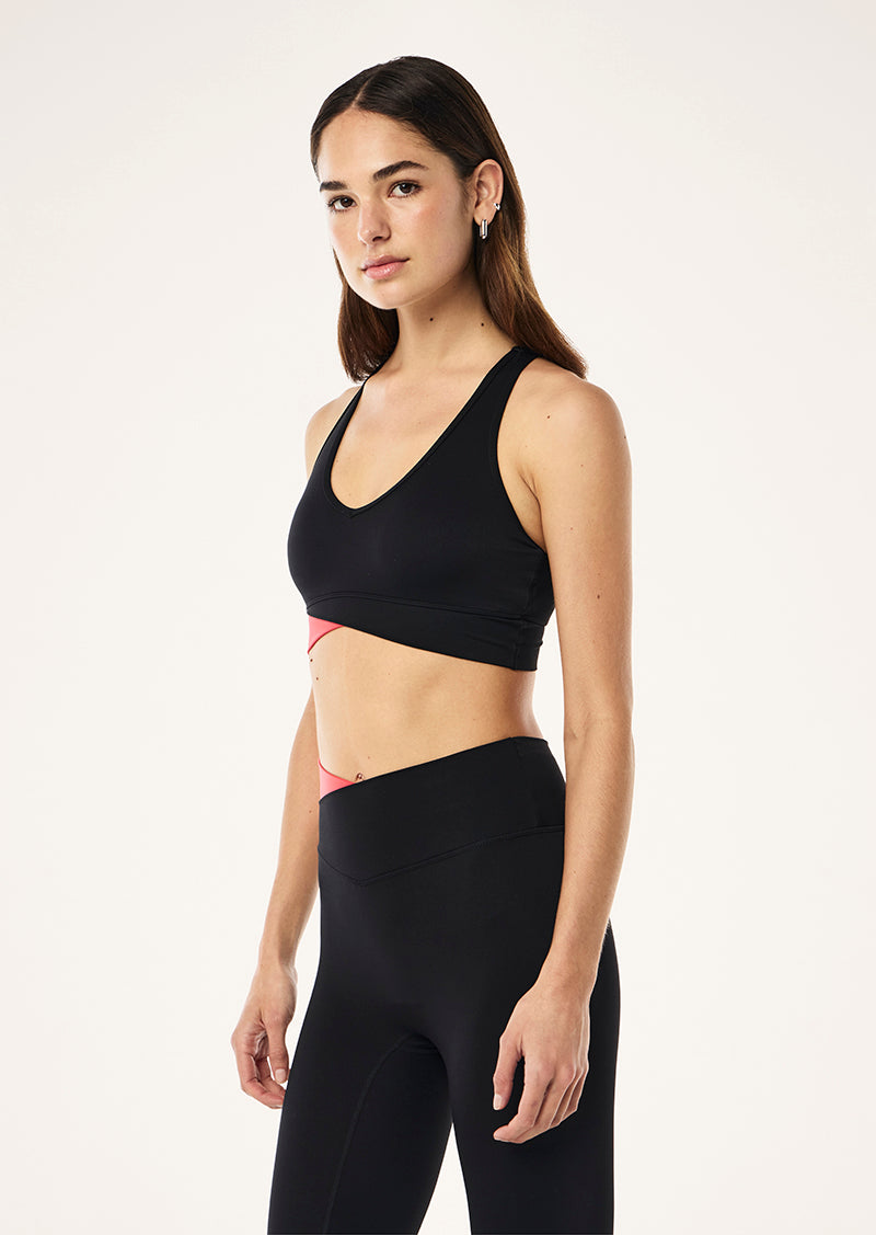 WANDER+SPORTS+BRA_253C195_BLACK++STRAWBERRY-165_1
