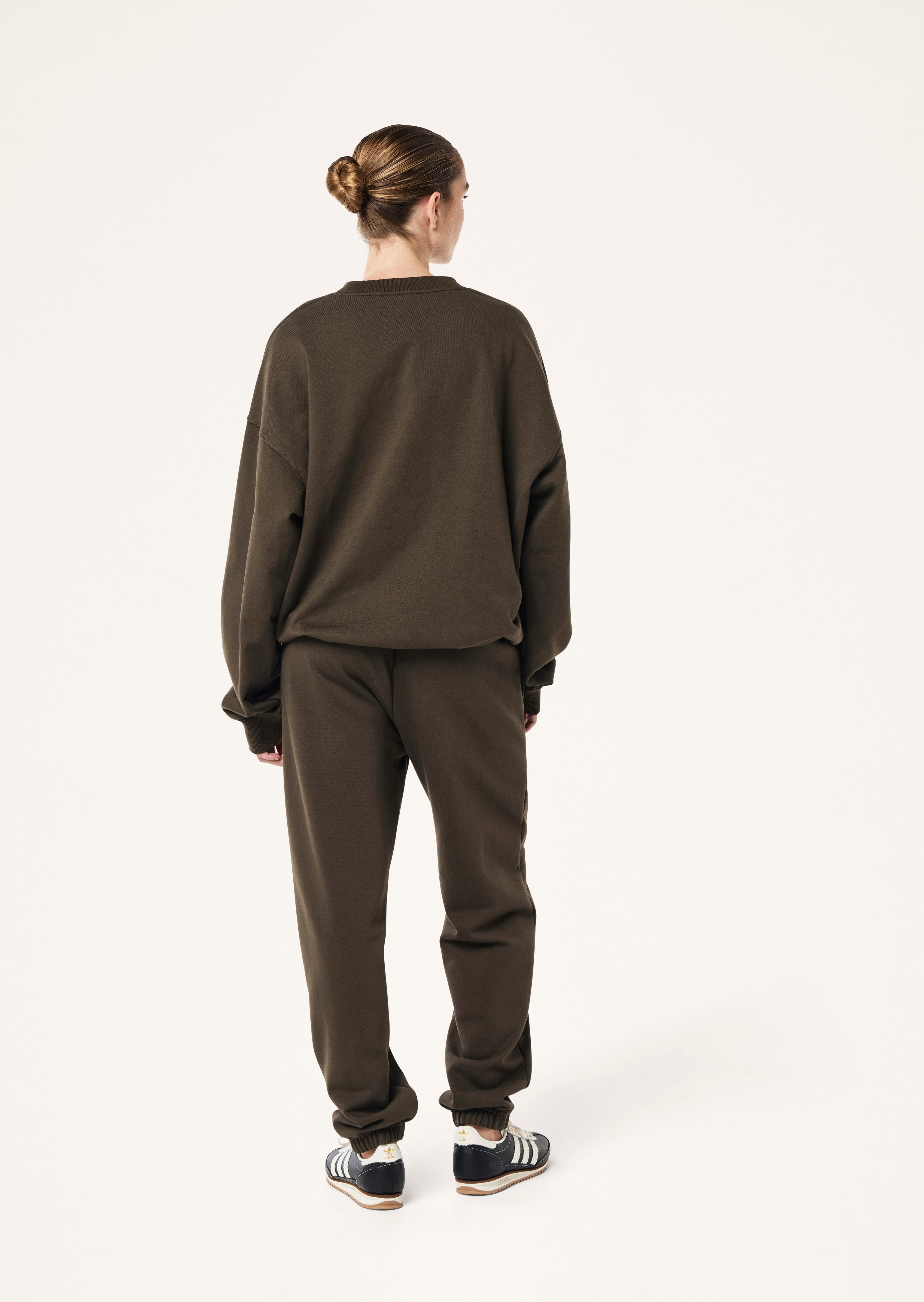 WORLDWIDE+SWEAT_251F159_TARMAC_024_1