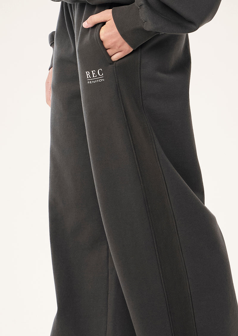 WORLDWIDE+TRACKPANT_251P273_WASHED+BLACK_013_1