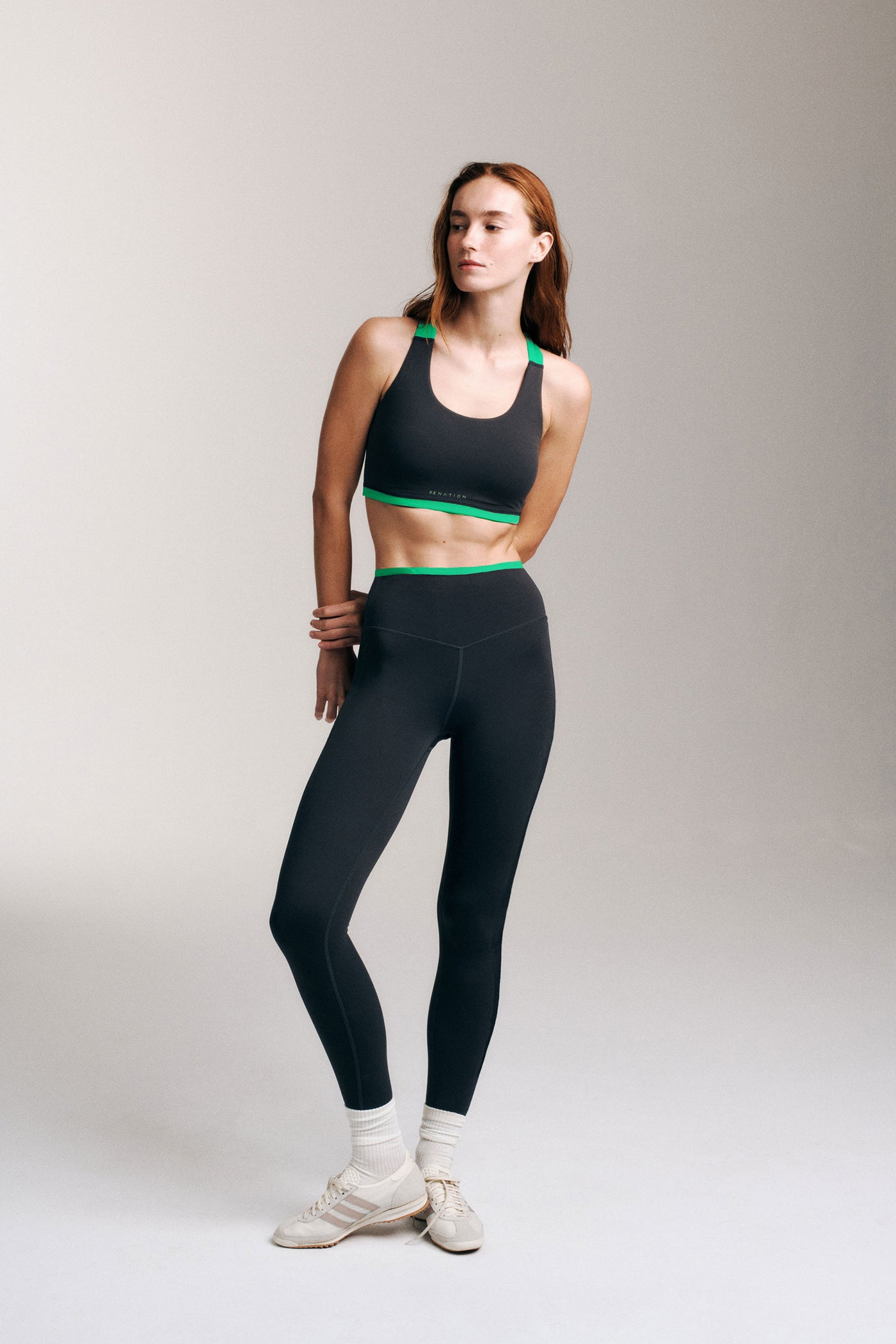 VITA FULL LENGTH LEGGING IN CAVIAR & KELLY GREEN