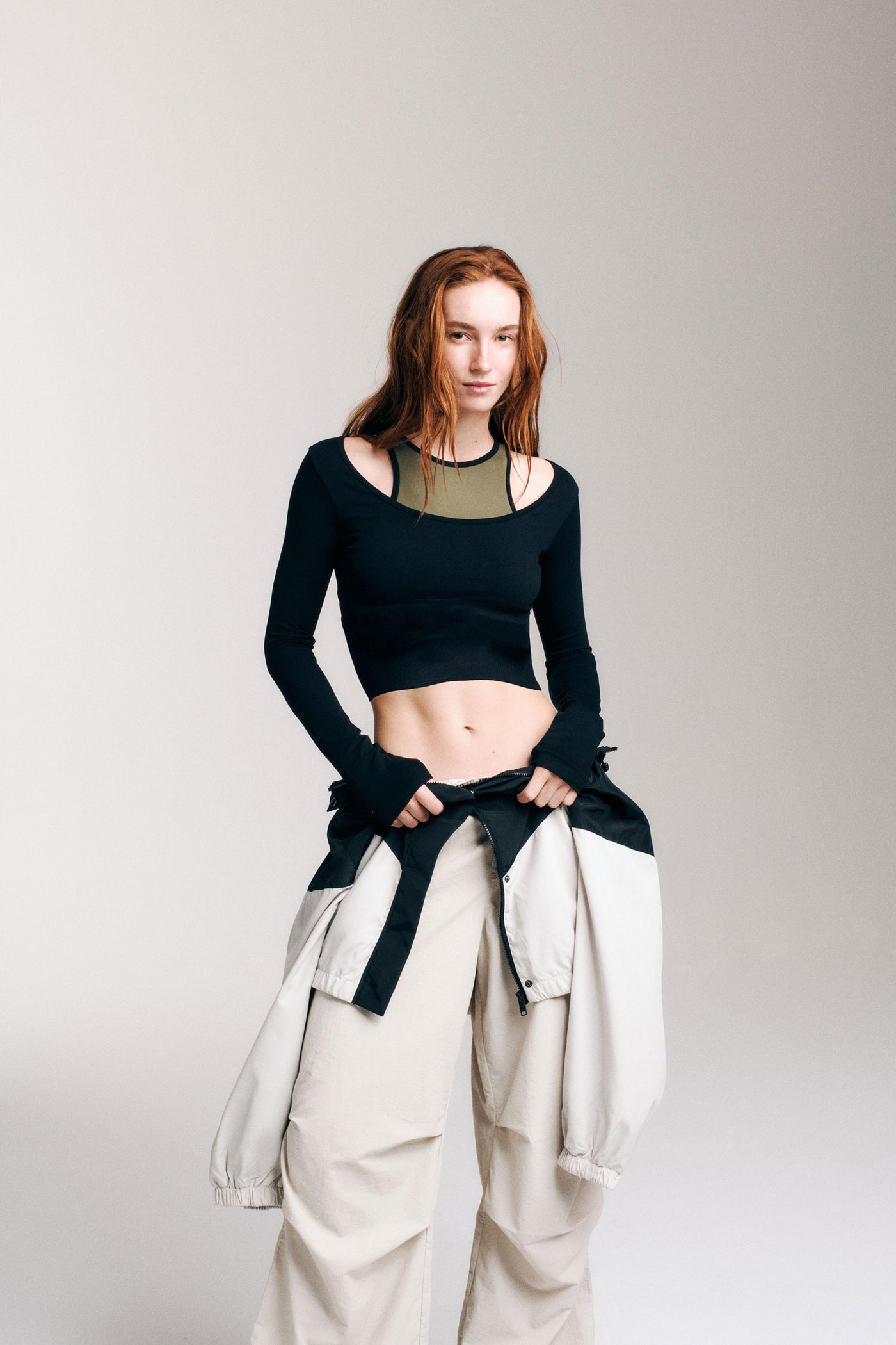 SUTTON LONG SLEEVE CROPPED TOP IN BLACK