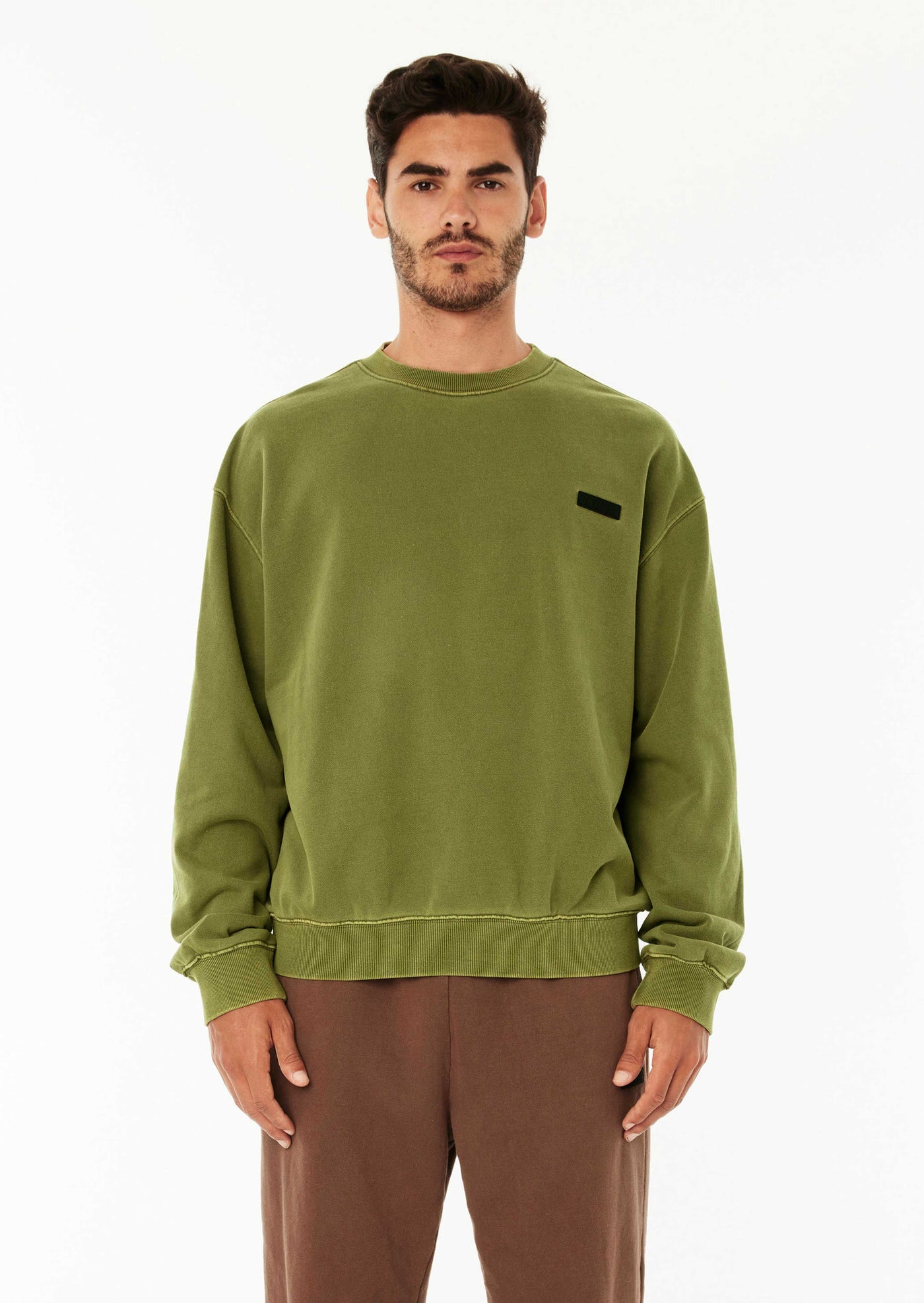 KICKOUT WASHED SWEAT IN OLIVE