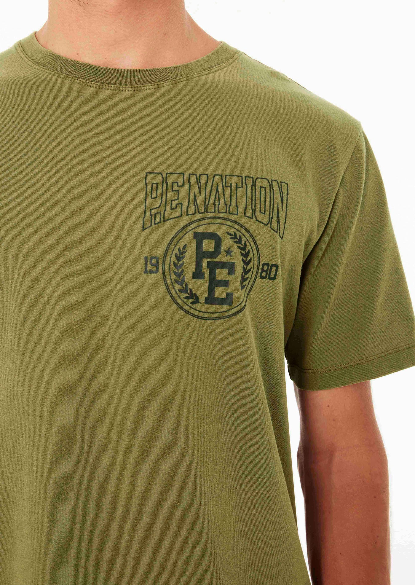 ACE HIGH TEE IN OLIVE