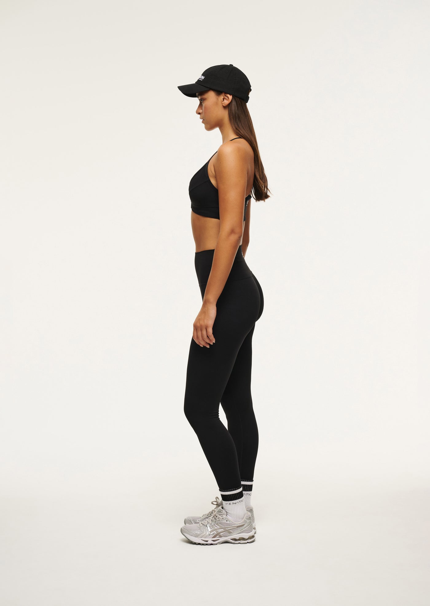 OVERLAND 2 SPORTS BRA IN BLACK