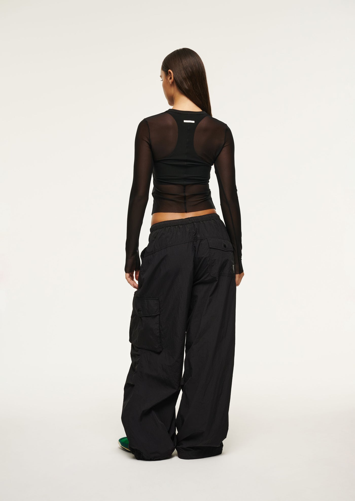 DISCOVERY MESH LONG SLEEVE TEE IN BLACK