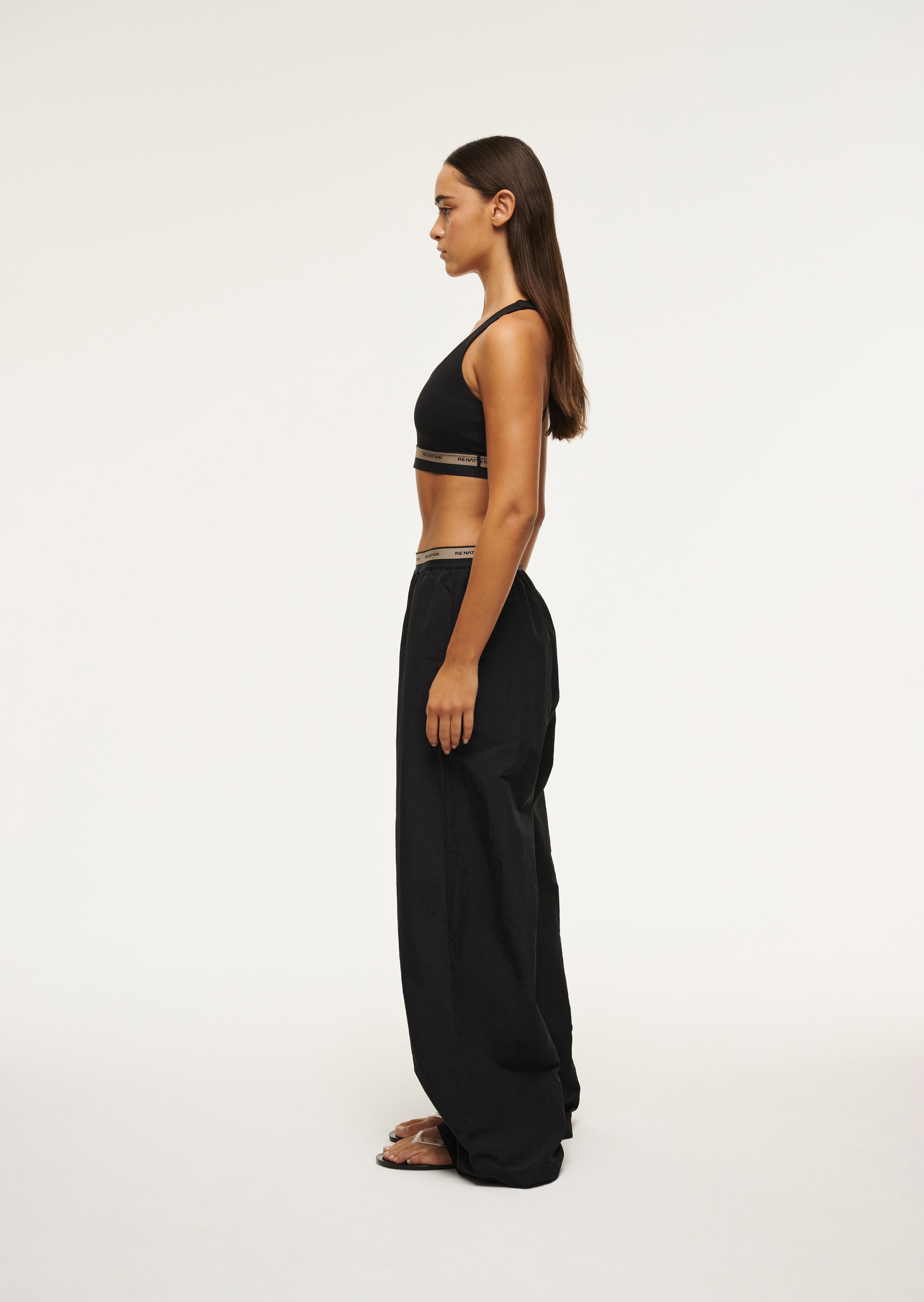 244P194_BLACK-016_1