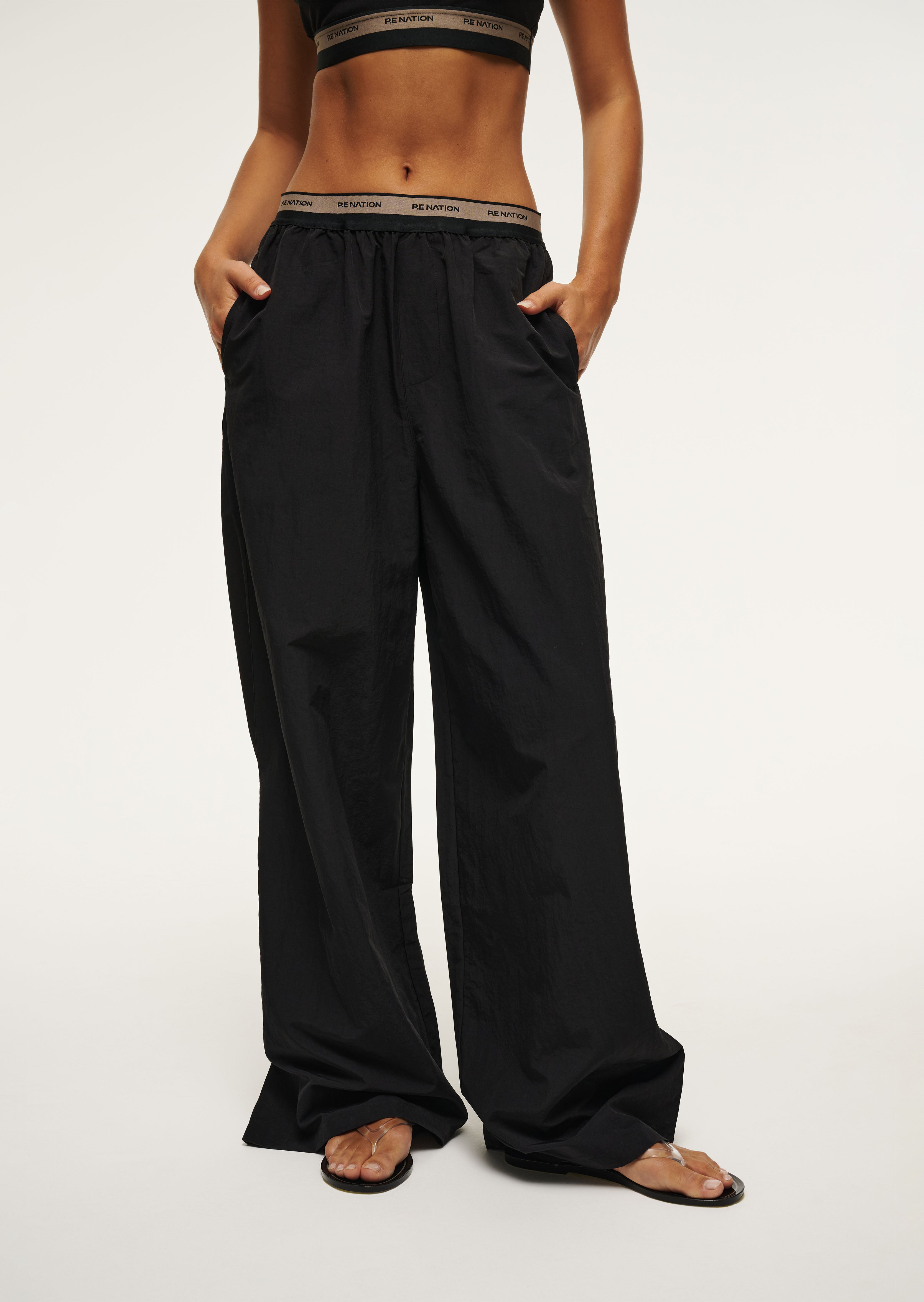 244P194_BLACK-033_1