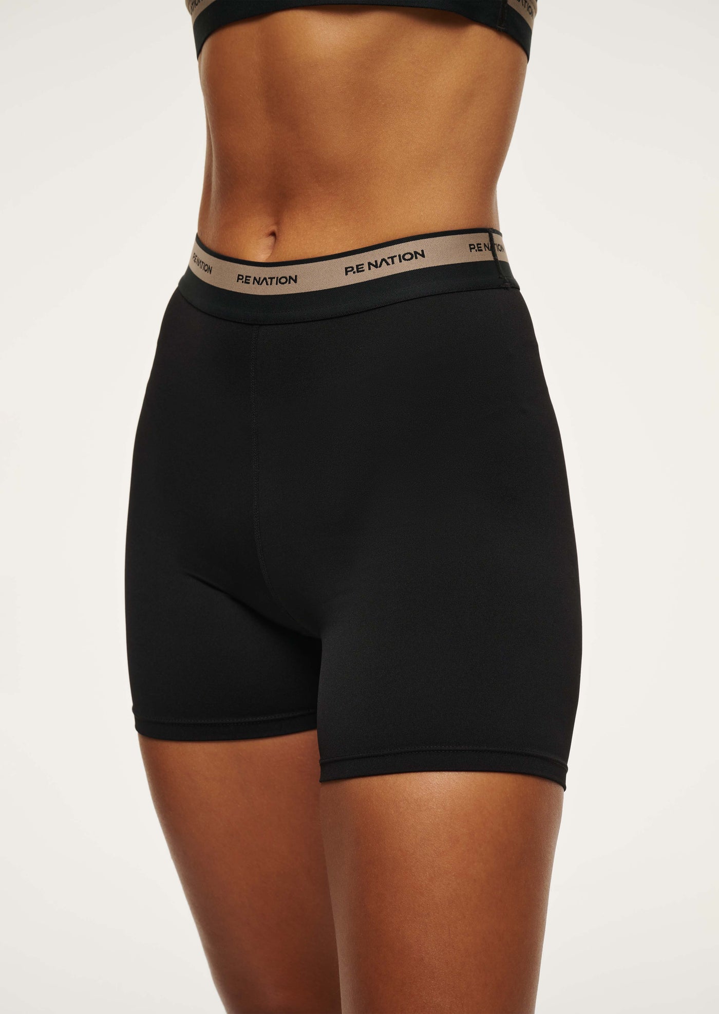AVANT 5" BIKE SHORT IN BLACK