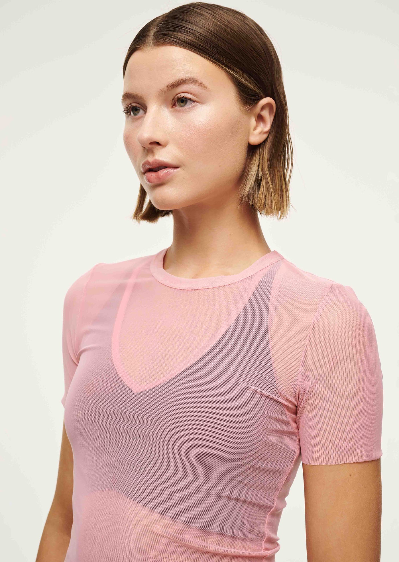 DISCOVERY MESH TEE IN CANDY PINK