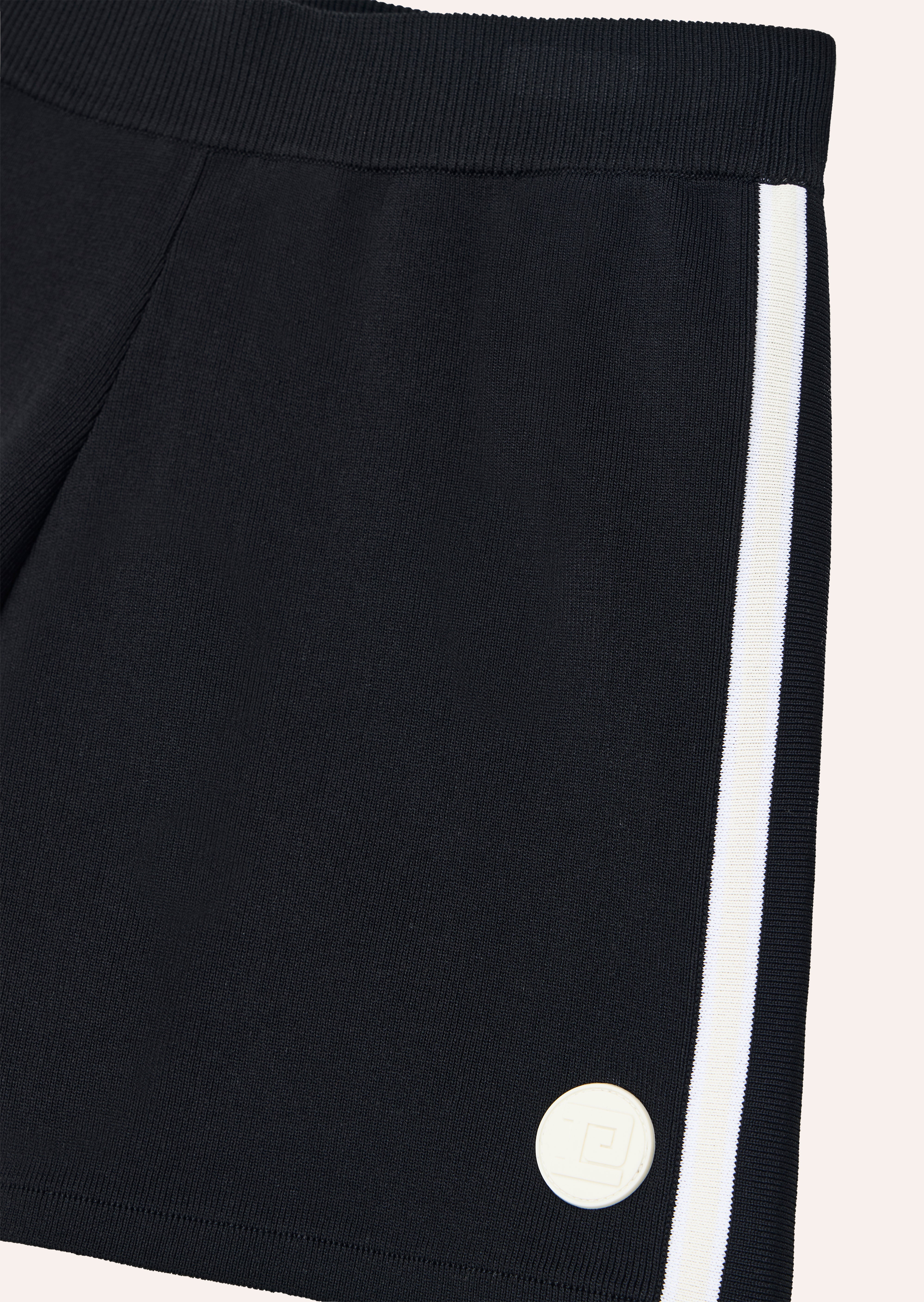 251KS063_BLACK_02_1