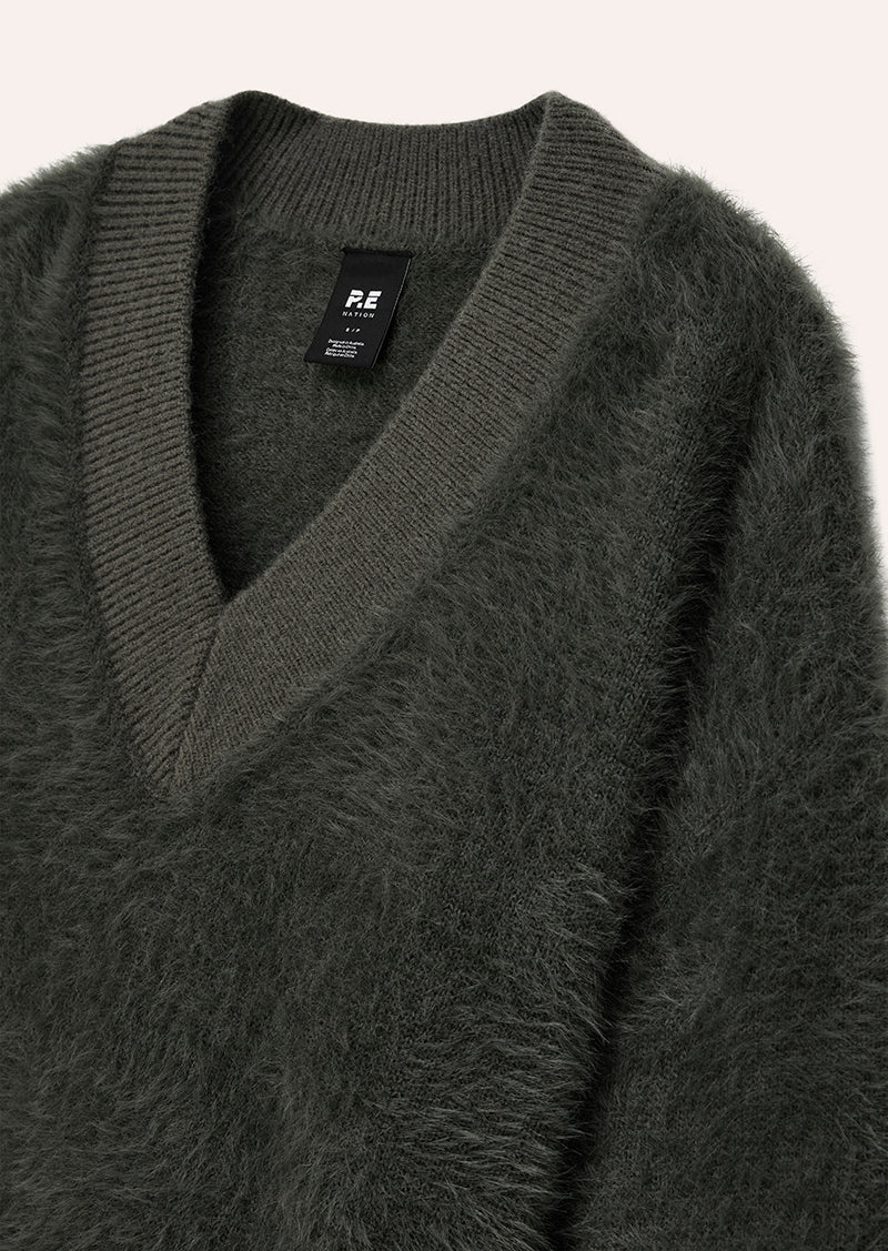 GREENPOINT V NECK KNIT SWEAT IN CAVIAR