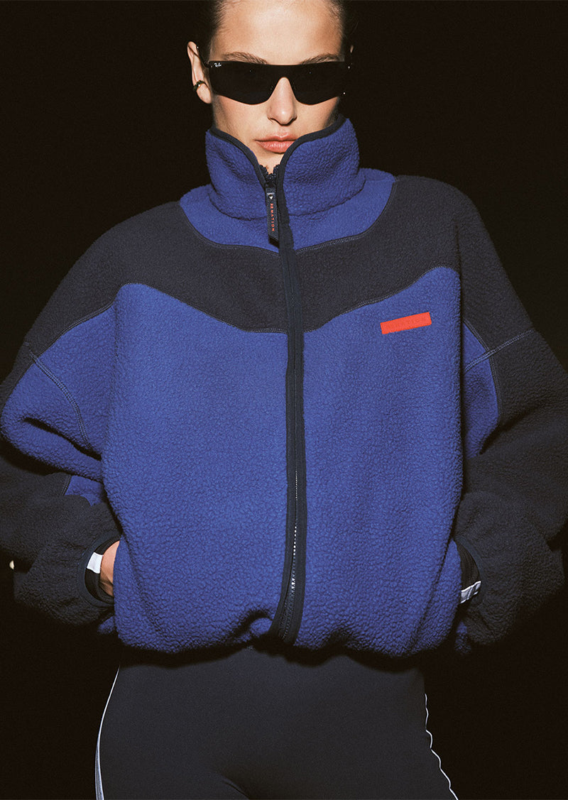 THE DREAM SHERPA JACKET IN DEEP BLUE