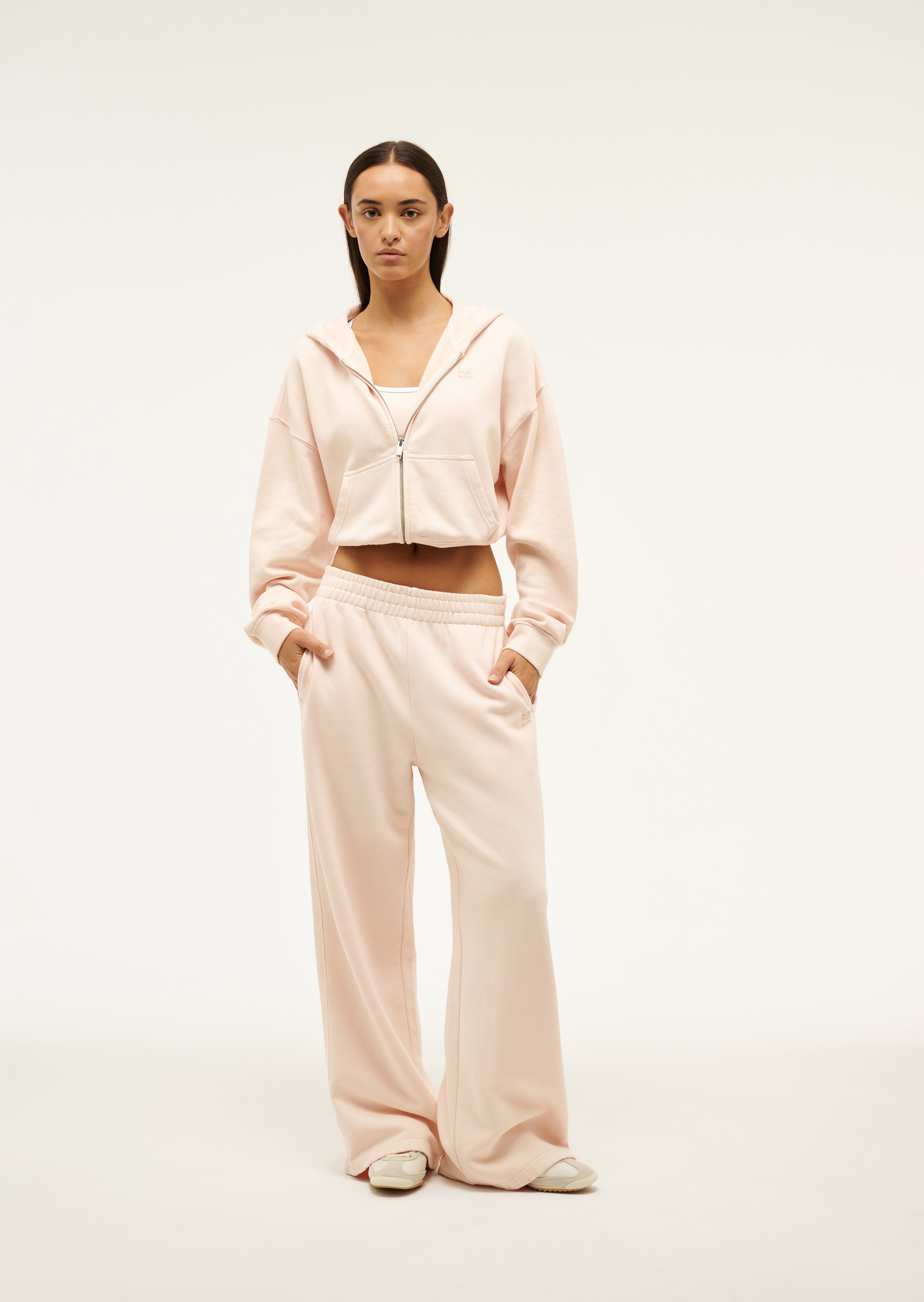 ADVENTURETRACKPANT_243P408_WASHEDBLUSH-012_1