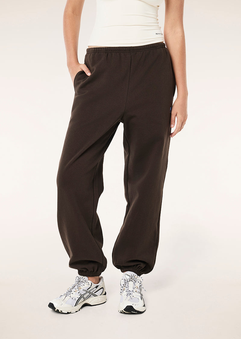 ADVENTURE CUFFED TRACKPANT IN COFFEE BY P.E NATION, WOMEN'S ATHLEISURE TRACKPANTS