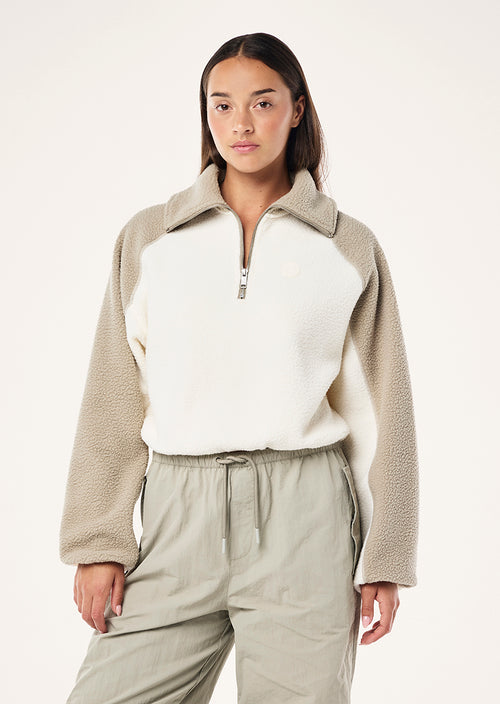 CAMDEN SWEAT IN BISCUIT