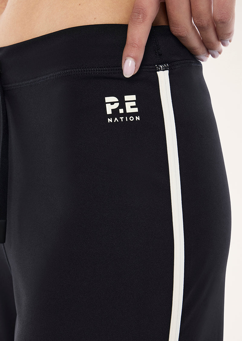 CASCADE+WIDE+LEG+LEGGING_264G189_BLACK+WHISPER+WHITE-030_1