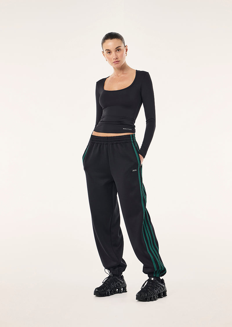 CLARITY+TRACKPANT_263P034_BLACK-064_1