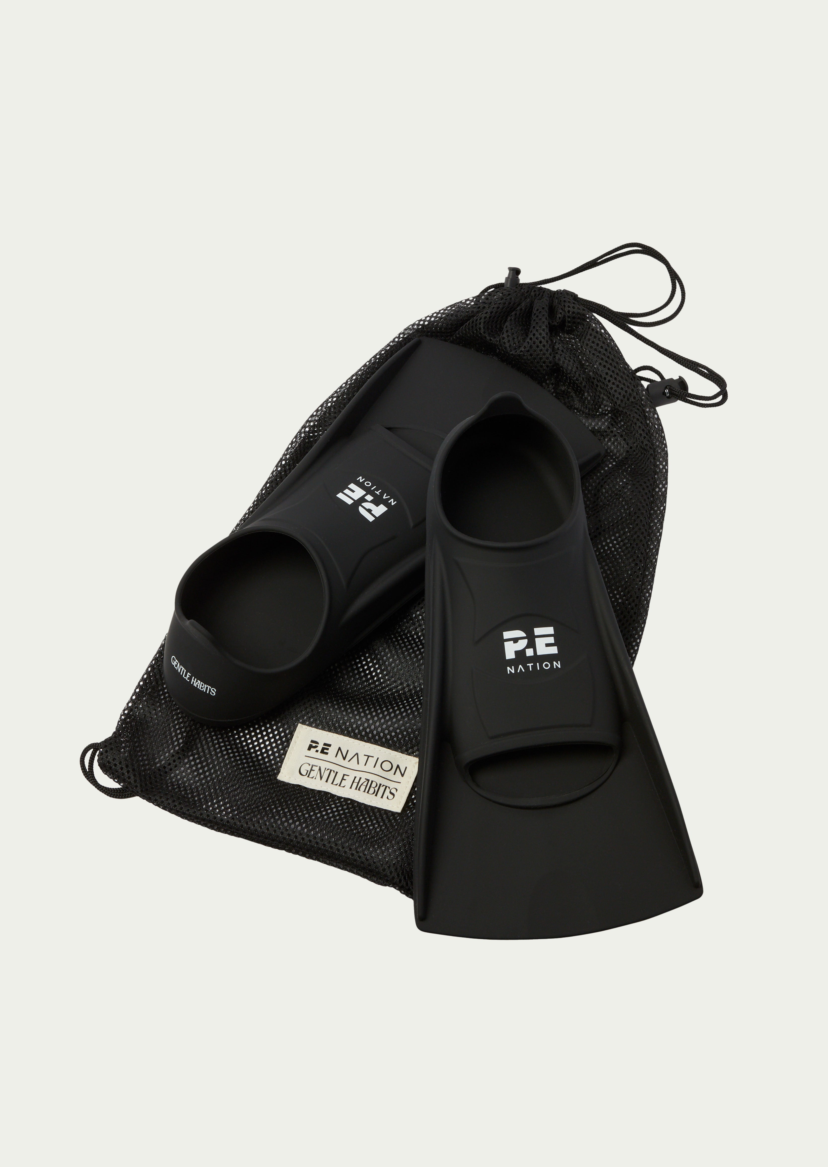 Colab-fins-black-_-bag--16_1e8d659f-d2a3-46e4-8716-a16ee17f953d_1