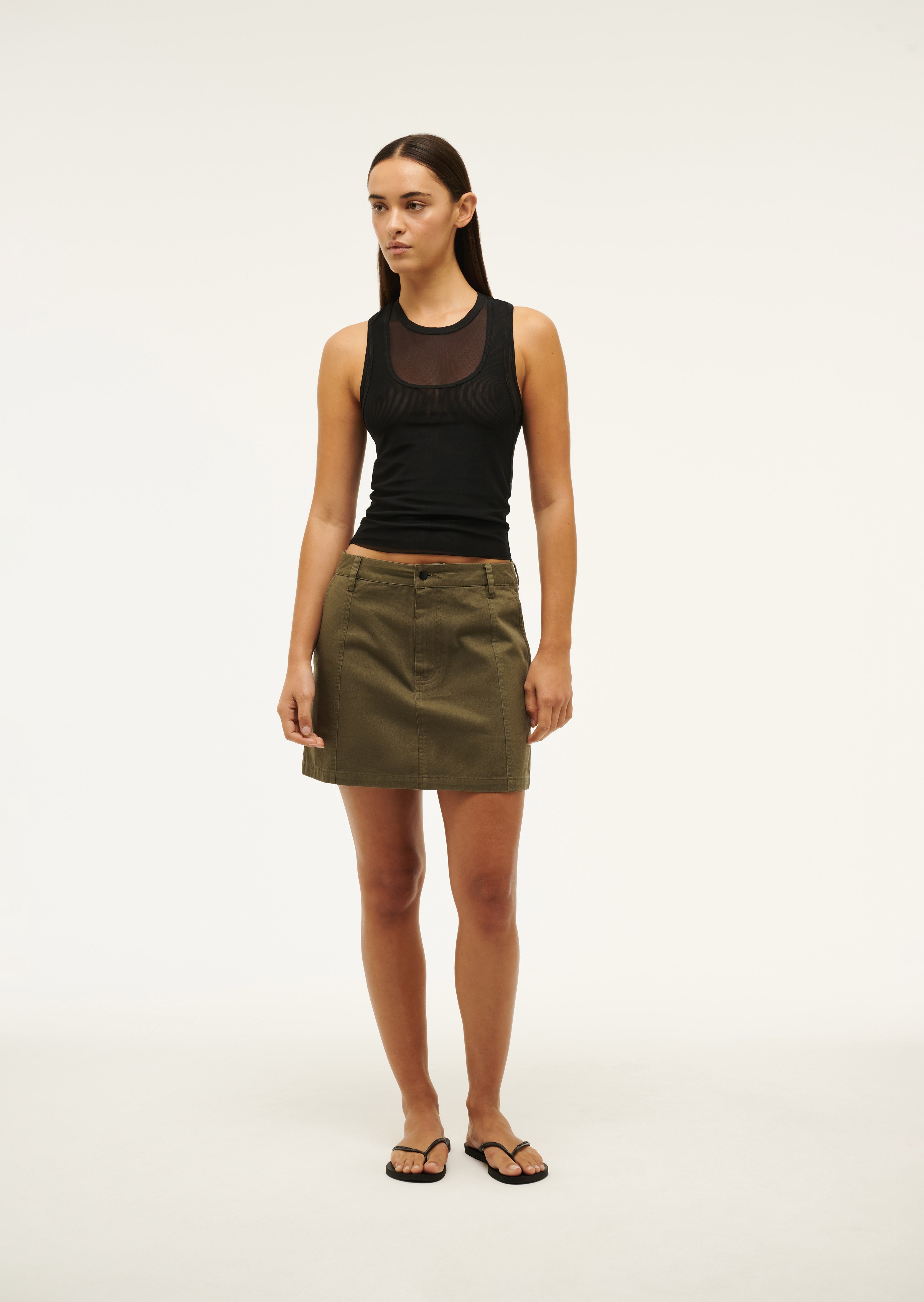 DISCOVERYMESHTANK_244W299_BLACK-004_1