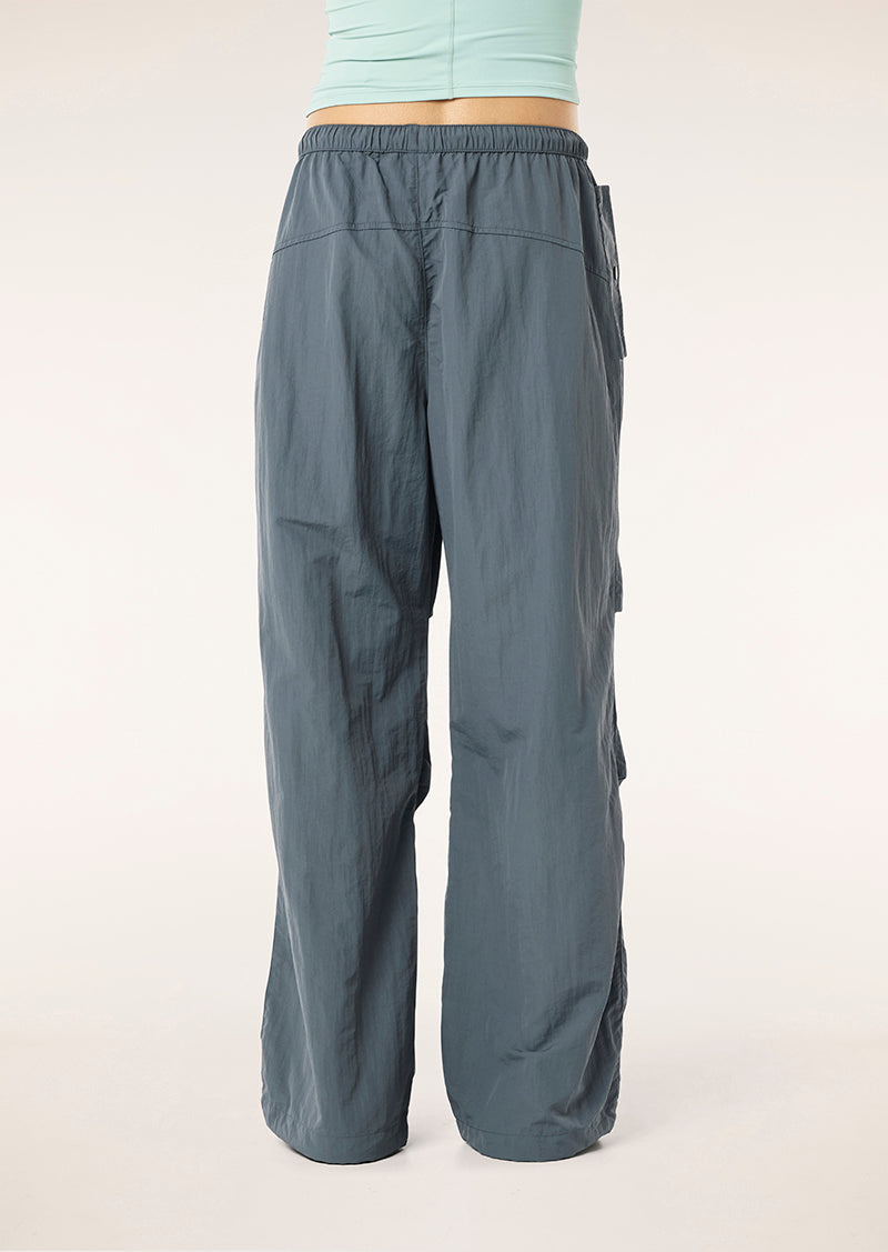 DISCOVERY+PANT_252P058_THUNDER-21_1