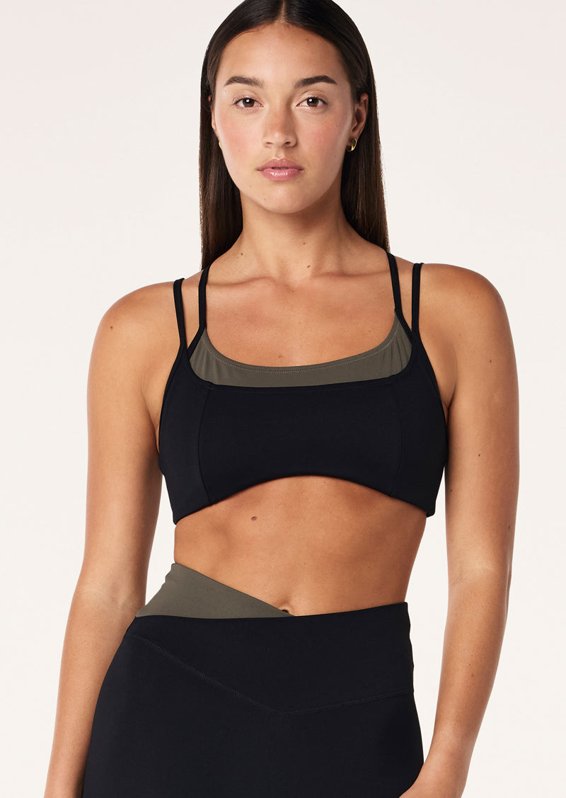 DISTORTION SPORTS BRA IN BLACK