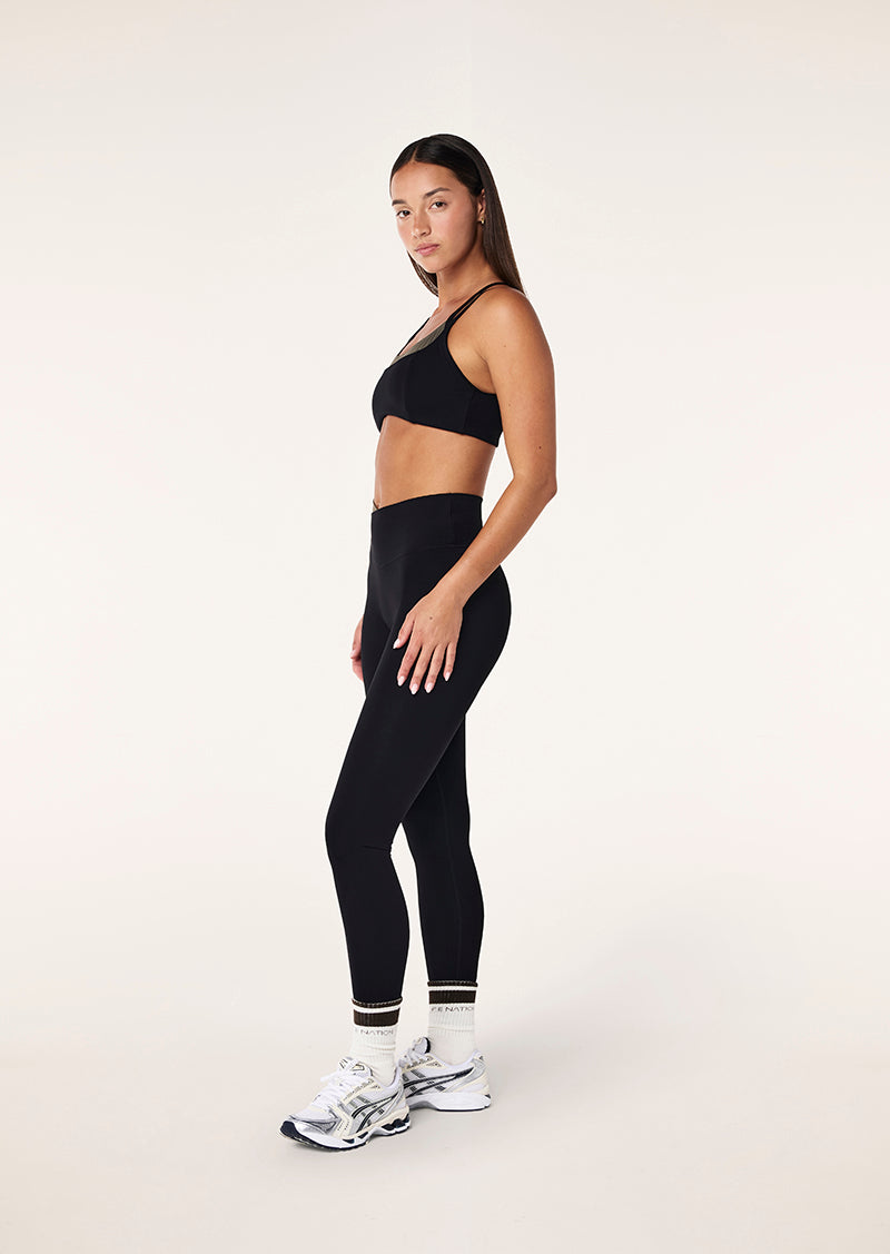 DISTORTION SPORTS BRA IN BLACK