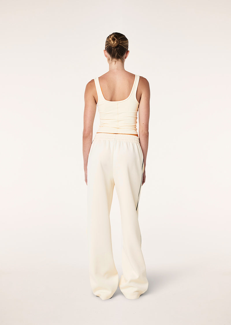 ELEMENTAL-TANK_251W166_WHISPER-WHITE_2_019-R_1