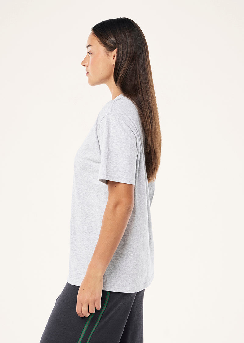EXPOSITION 2 TEE IN GREY MARL