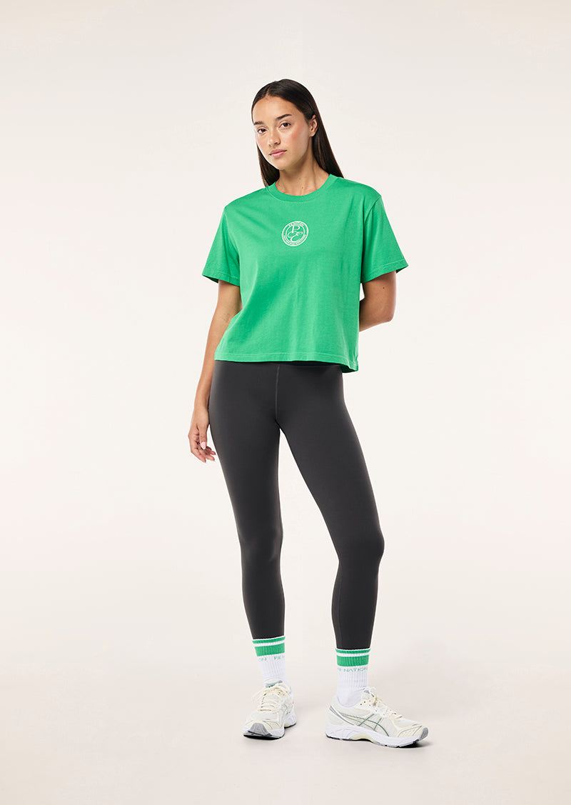EXPOSITION TEE IN WASHED KELLY GREEN