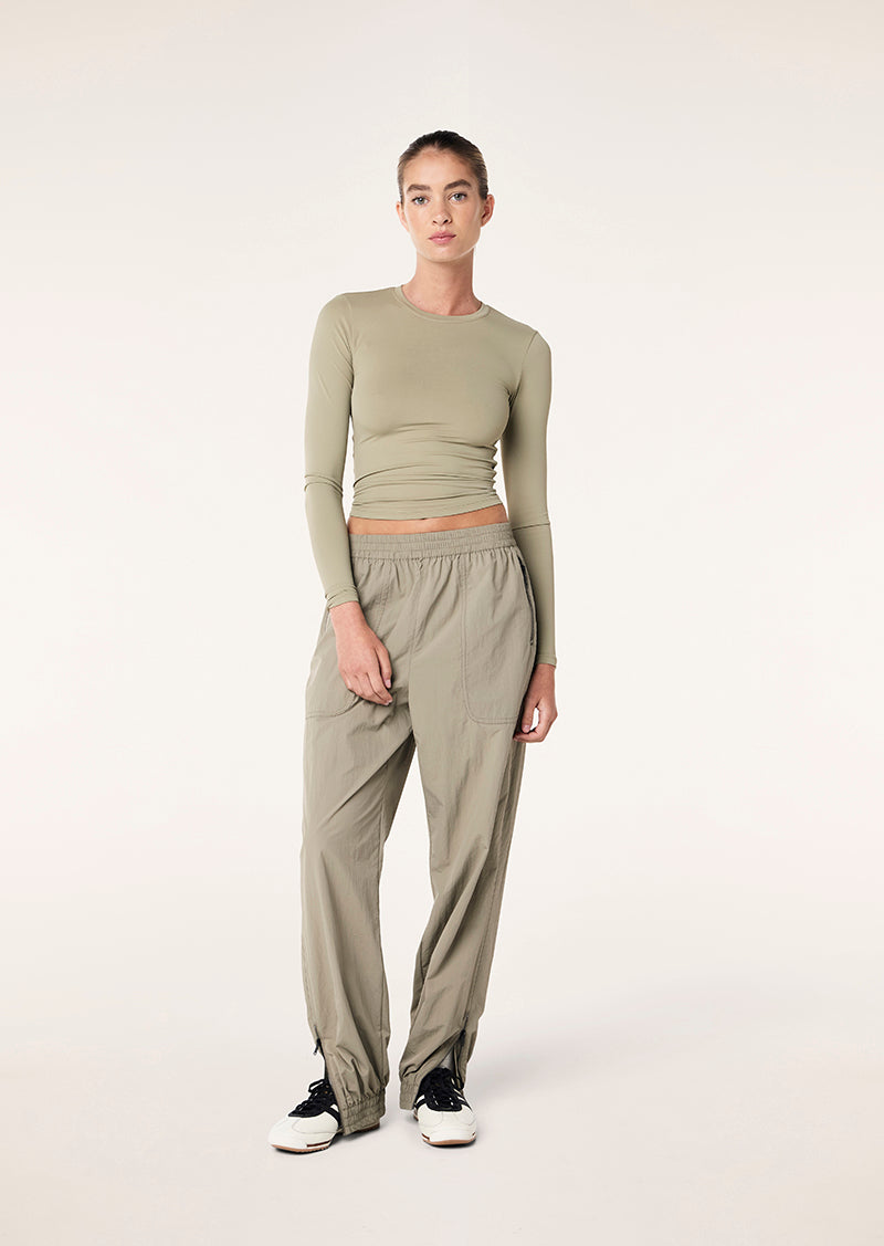 FOUNDATION+LS+TOP_243L265_SILVER+SAGE_008_1