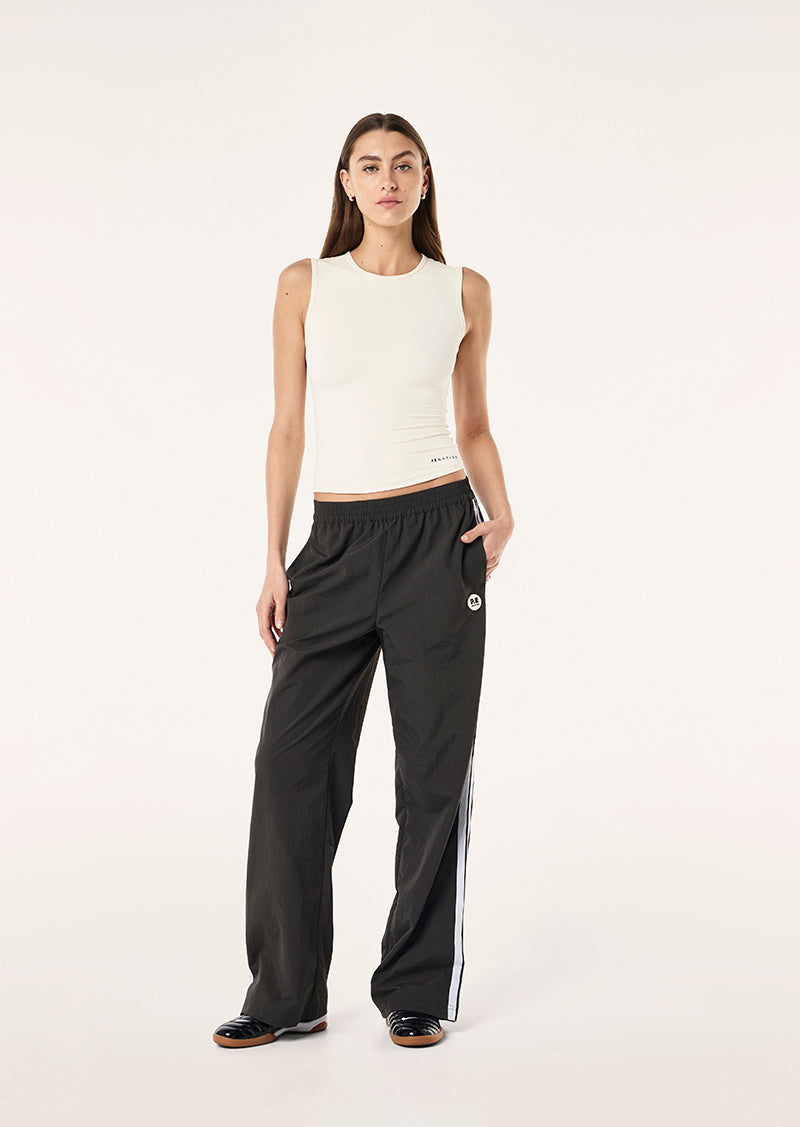FOUNDATION+MUSCLE+TANK_244W336_WHISPER+WHITE-03_1