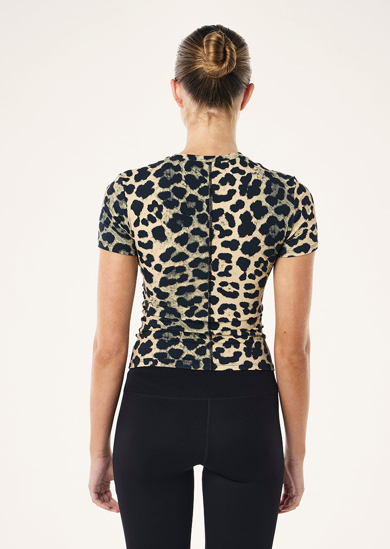 FOUNDATION SHORT SLEEVE TEE IN LEOPARD