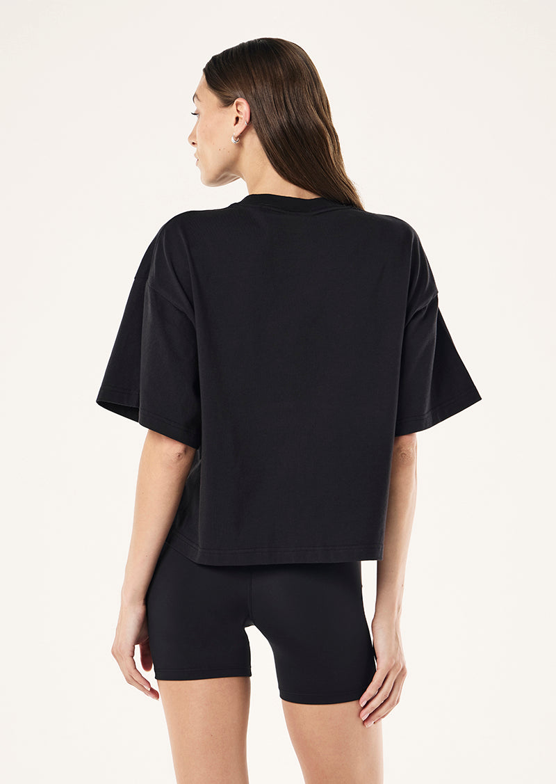 FULL+OUT+CROP+TEE_254T137_BLACK-21_1