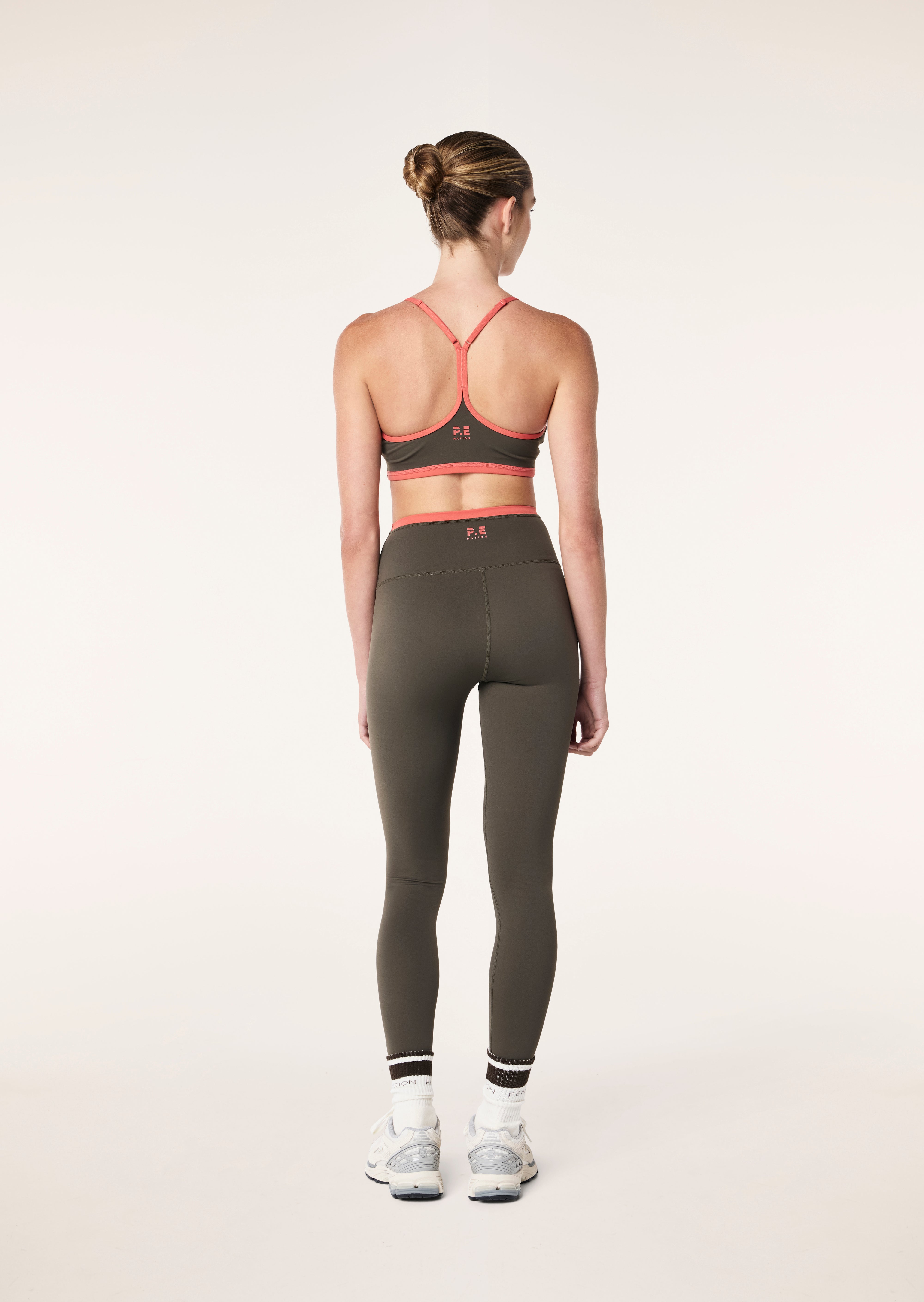 FUNDAMENTAL+SPORTS+BRA_251C270_TARMAC+_011_1