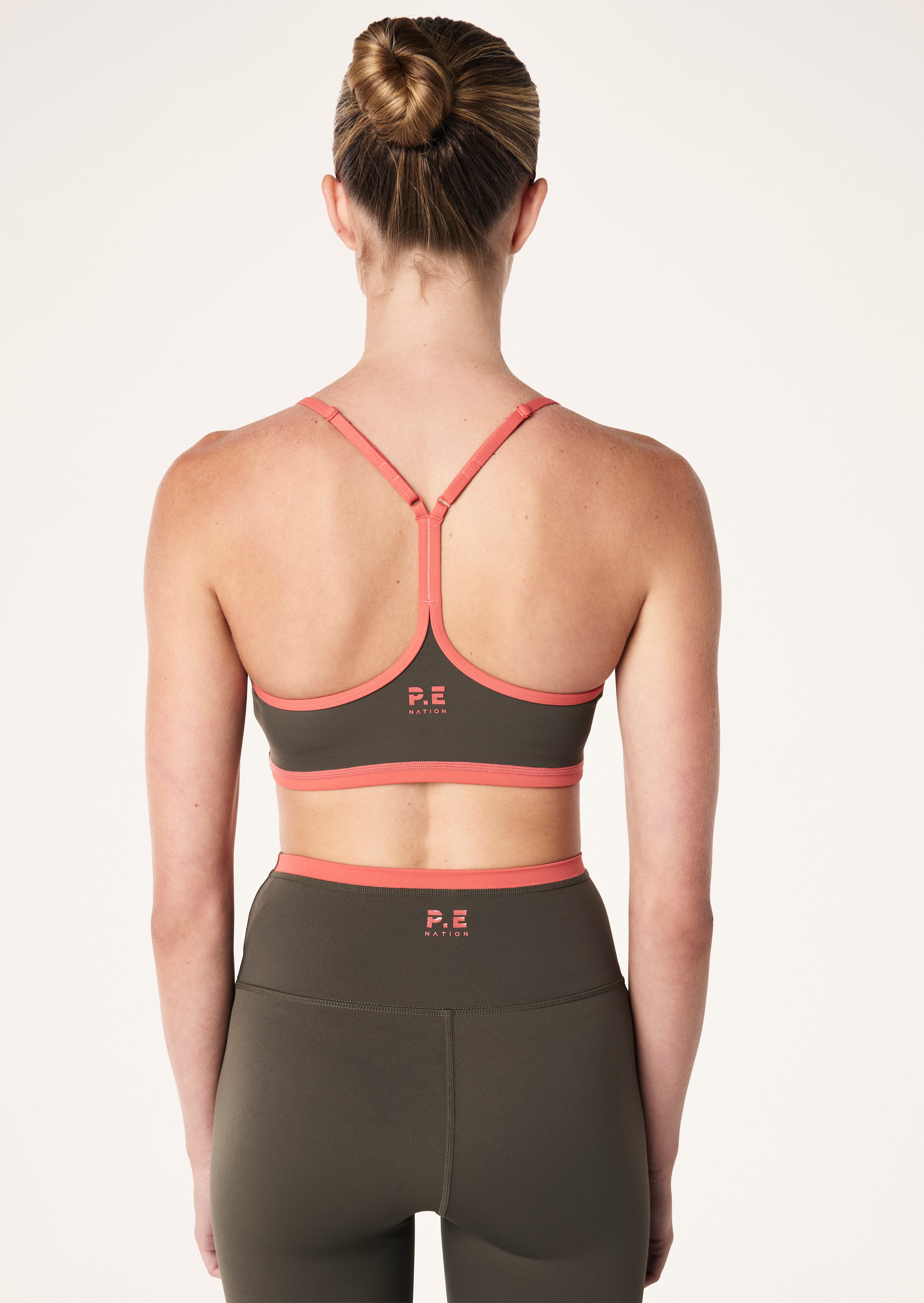 FUNDAMENTAL+SPORTS+BRA_251C270_TARMAC+_018_1