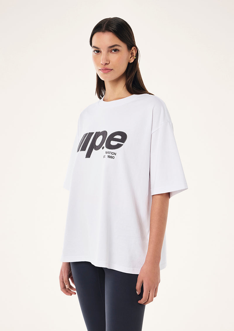 GLIDE 2.0 OVERSIZED TEE IN WHITE
