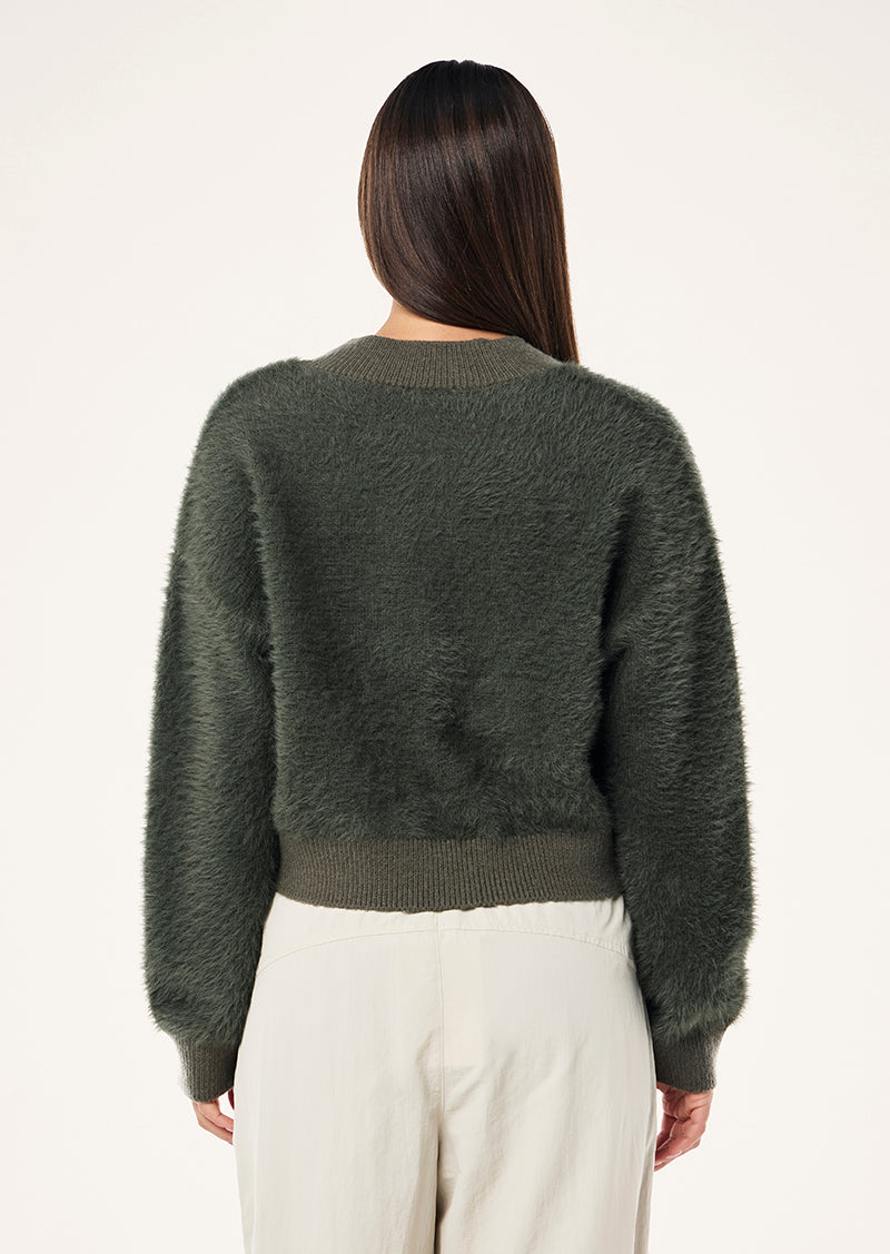 GREENPOINT V NECK KNIT SWEAT IN CAVIAR