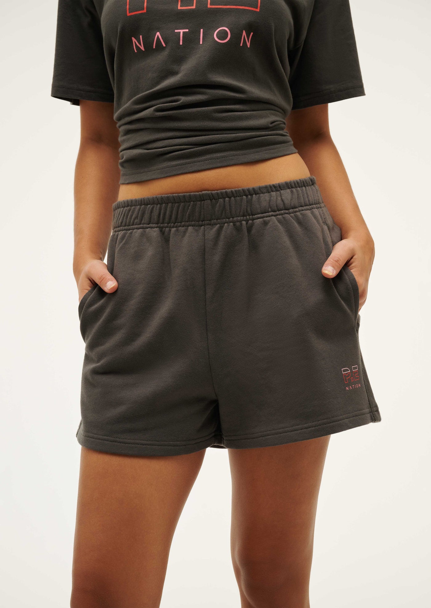 HEADS UP SHORT IN GUNMETAL