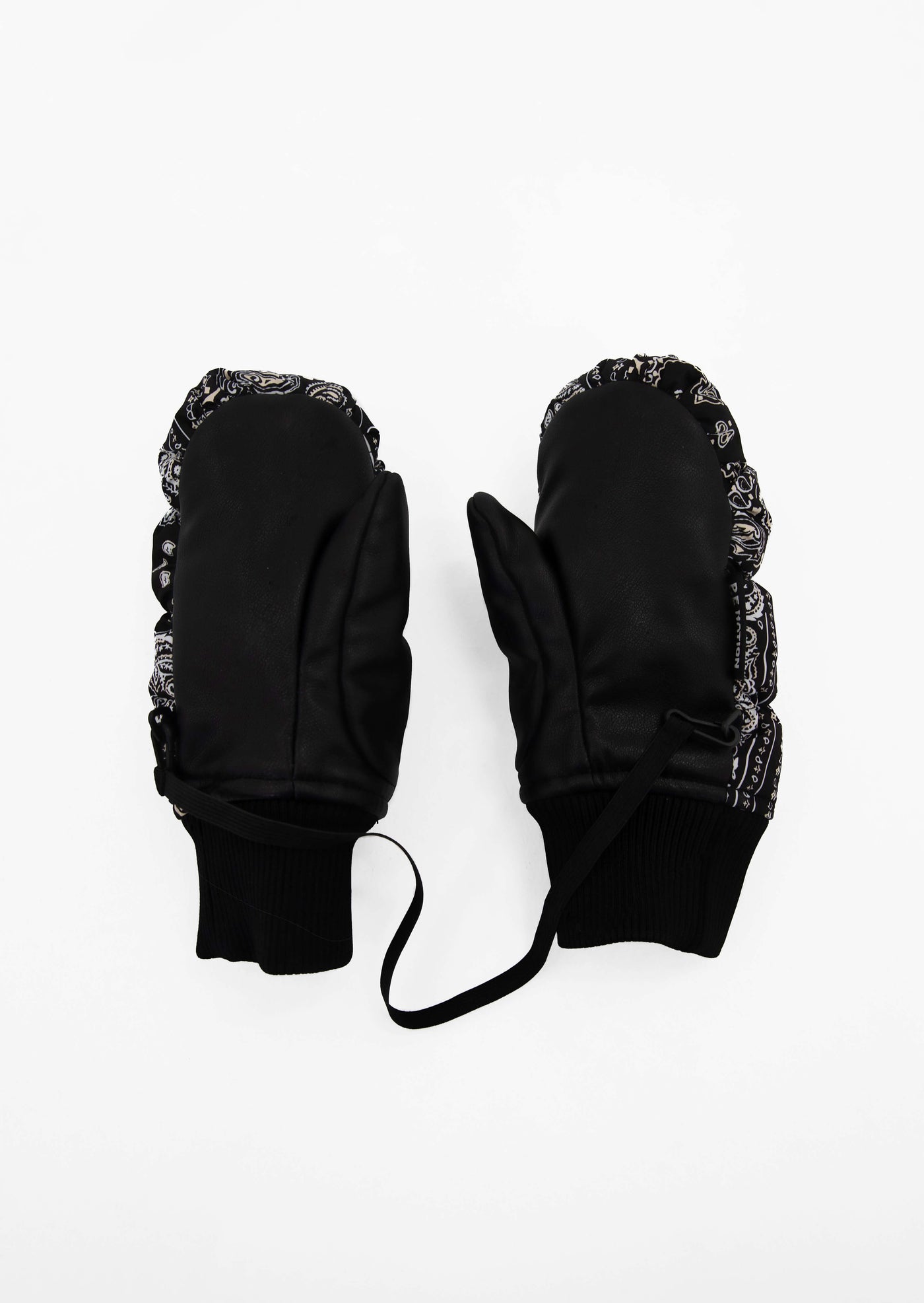 SNOW GLOVE IN BANDANA PRINT