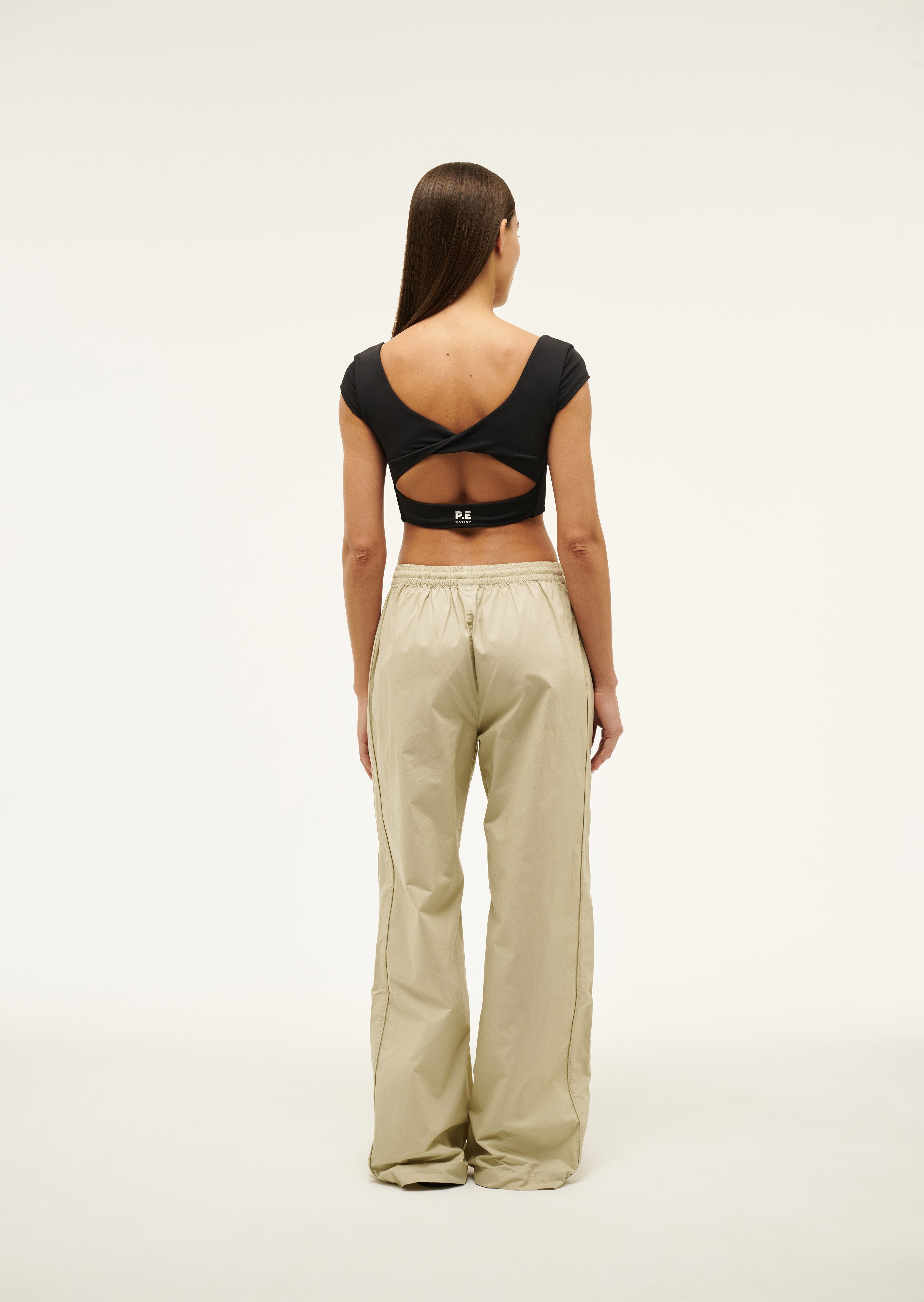 MAGNITUDETANK_244C216_BLACK-011_1