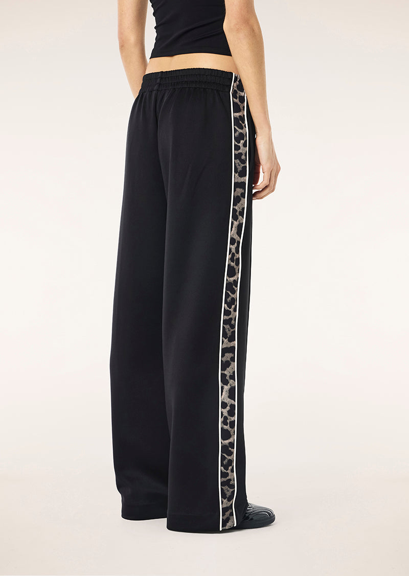 MAN+DOWN+TRACK+PANT_243P093_LEOPARD+PRINT-18_1